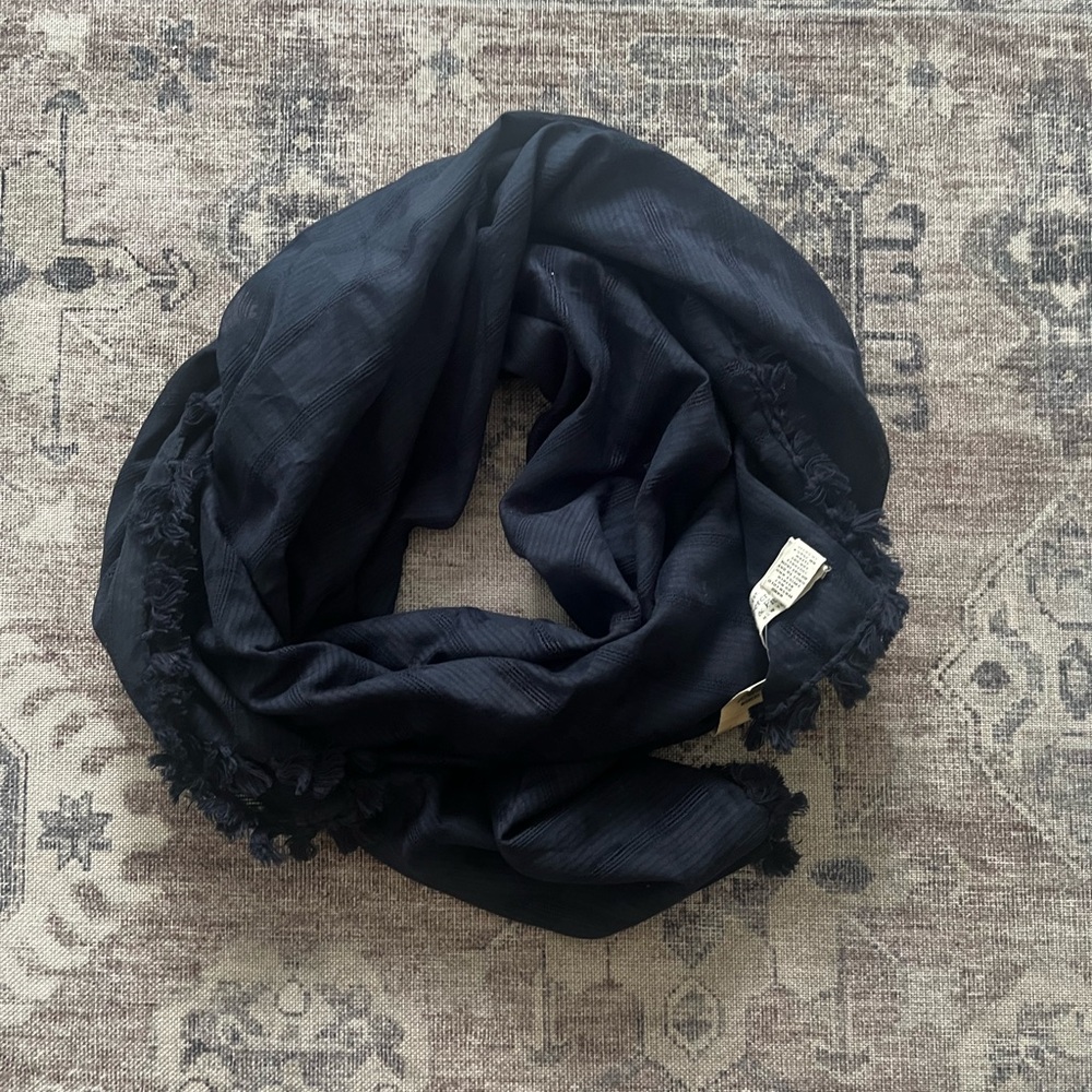 BNWT Vintage Abercrombie A&F Fitch Mesh Floral Pattern Navy Scarf